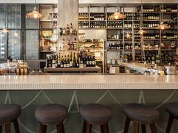 Просекко-бар в сердце Стари Града